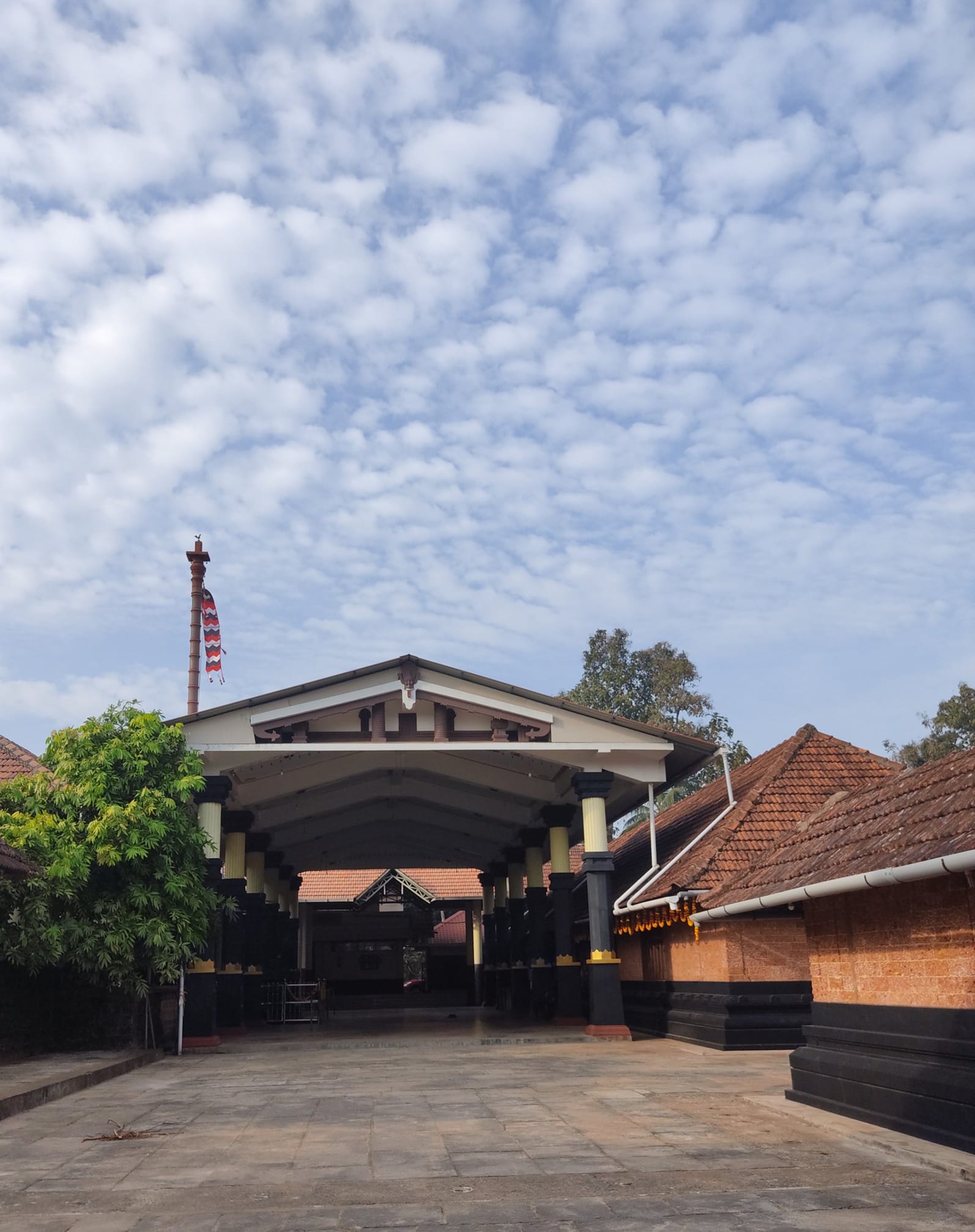 Images of kannur Valluvan Kadavu Sree MuthappanTemple