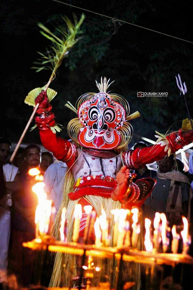 Paarappuram  Muthappan Madappura is an Shakthi diety in Hinduism