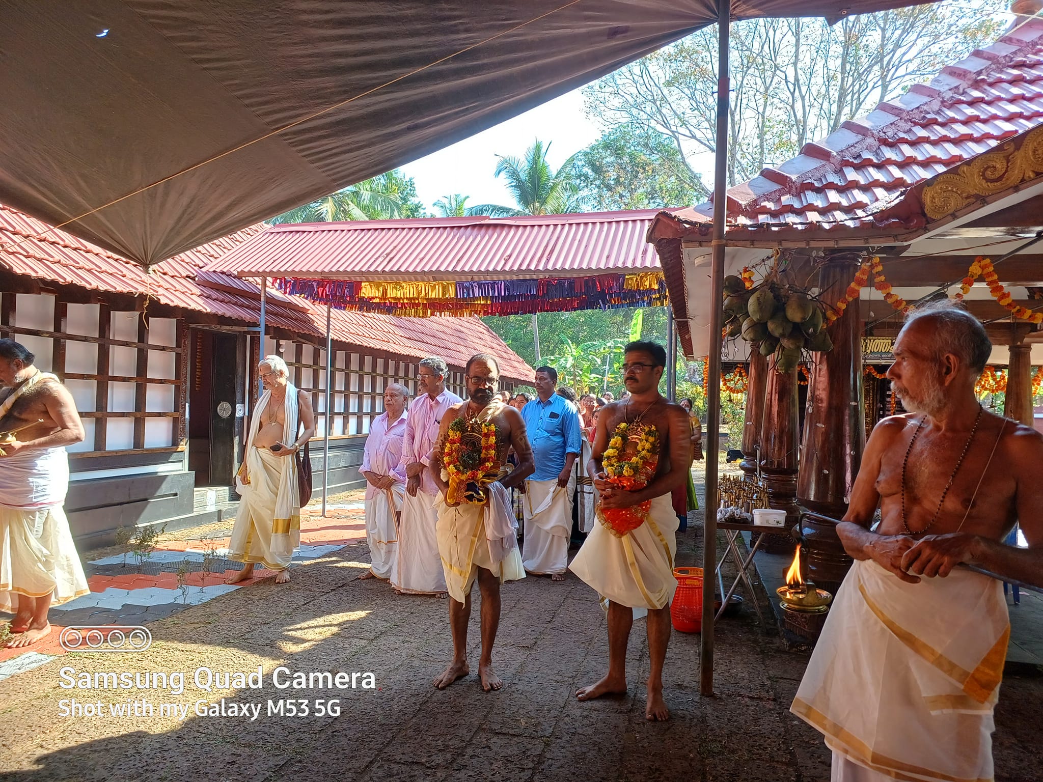 Poovathur Sri Mahavishnu  kannur Dresscode