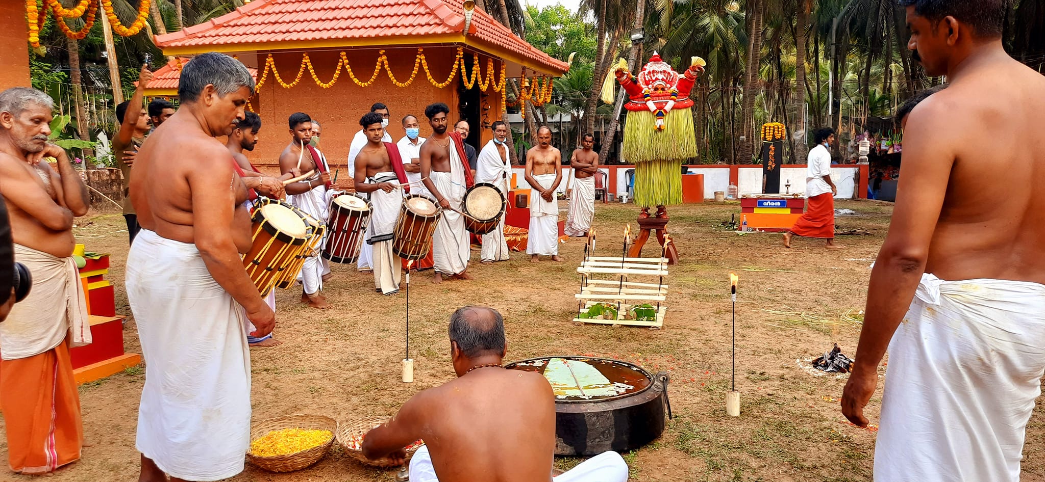 Images of kannur Illipuram Puthiya Bhagavathi Temple