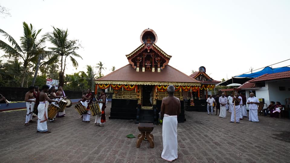 Mandothumkavu Pallivettakkorumakan Temple