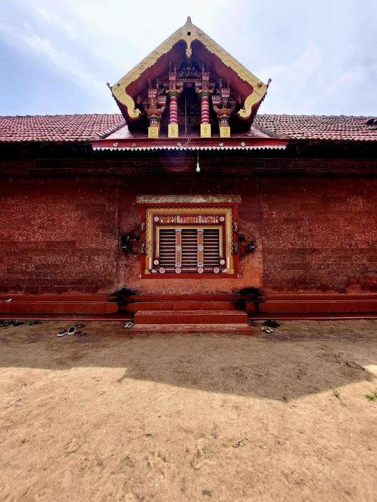Cherukunnu Sree Annapoorneswary Temple sacred entrance vie