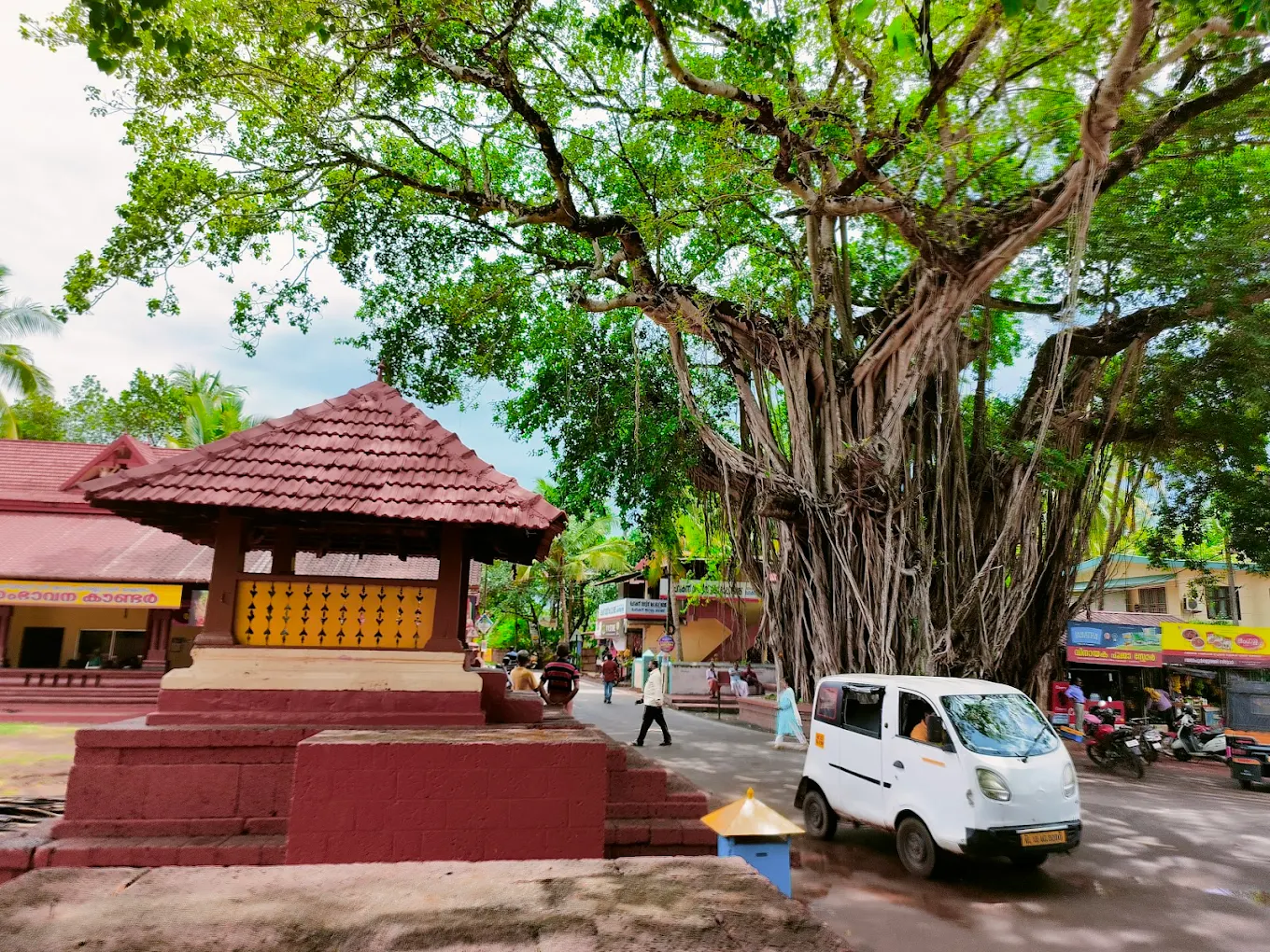 Annapoorneswary Temple Cherukunnu Kannur traditional Kerala architecture