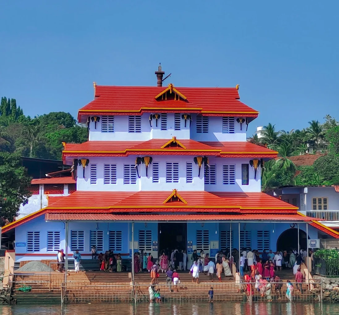 Side View at Parassinikadavu Sri Muthappan Temple, Kannur