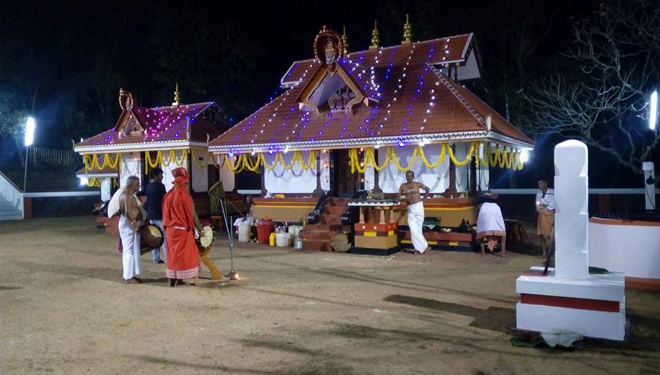 Kavinisseri Koovaprath Kavu is an Shakthi Devi in Hinduism