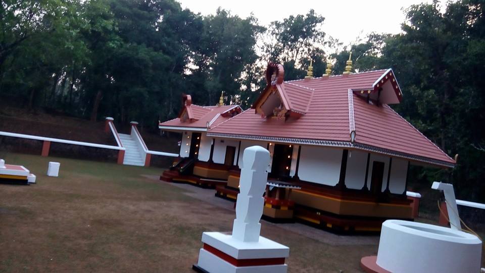 Images of Kannur Kavinisseri Koovaprath Kavu Temple
