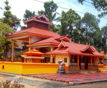 Vellur Puthiyatheru Sree Chamundeswari Temple Kannur