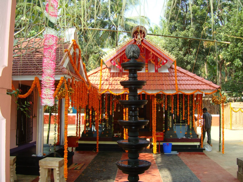 Iritty Sree Kurumba Bhagavathi temple Kannur Dresscode