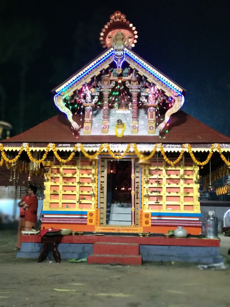 Kaliyatta Mahotsavam Karalikara Kannakattu Bhagavathy Temple Kannur Kerala