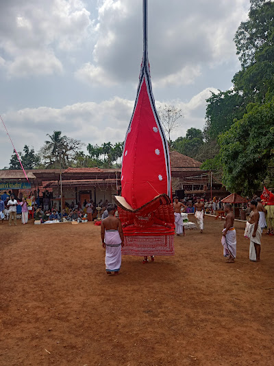 Kaliyatta Mahotsavam  Arathil Sree Bhadrapuram Kshetram  Nareekkamvalli Kannur Kerala