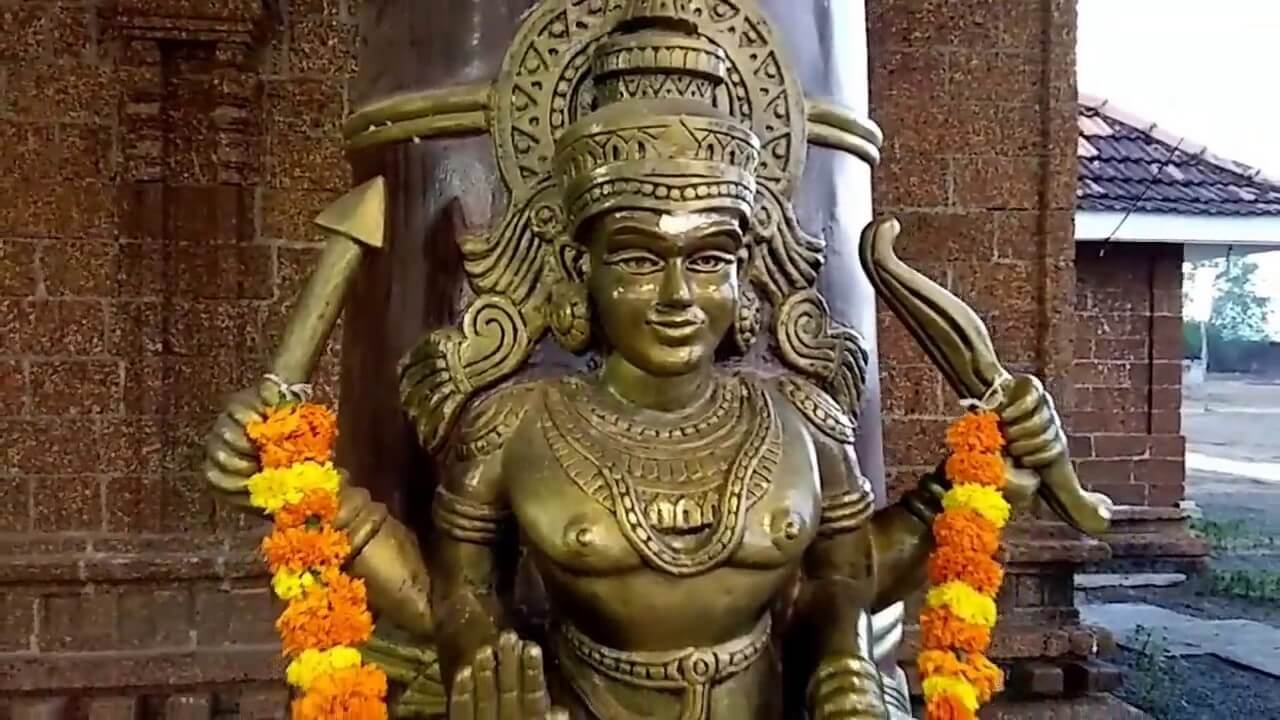 Guruvayur Aarattu Madayi Kavu Sri Thiruvarkkaattu Kaavu Bhagavati Temple  Kannur Kerala