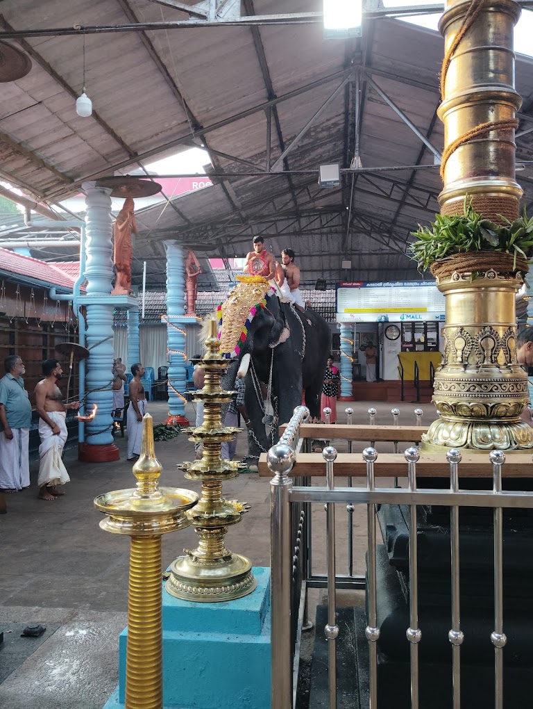 Mahotsavam Sree Krishna Temple Kadalayi Kannur Kerala