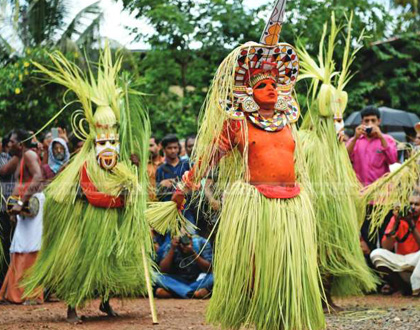 Pooram Madayikavu Thiruvakadu Bhagavathi Temple Kerala