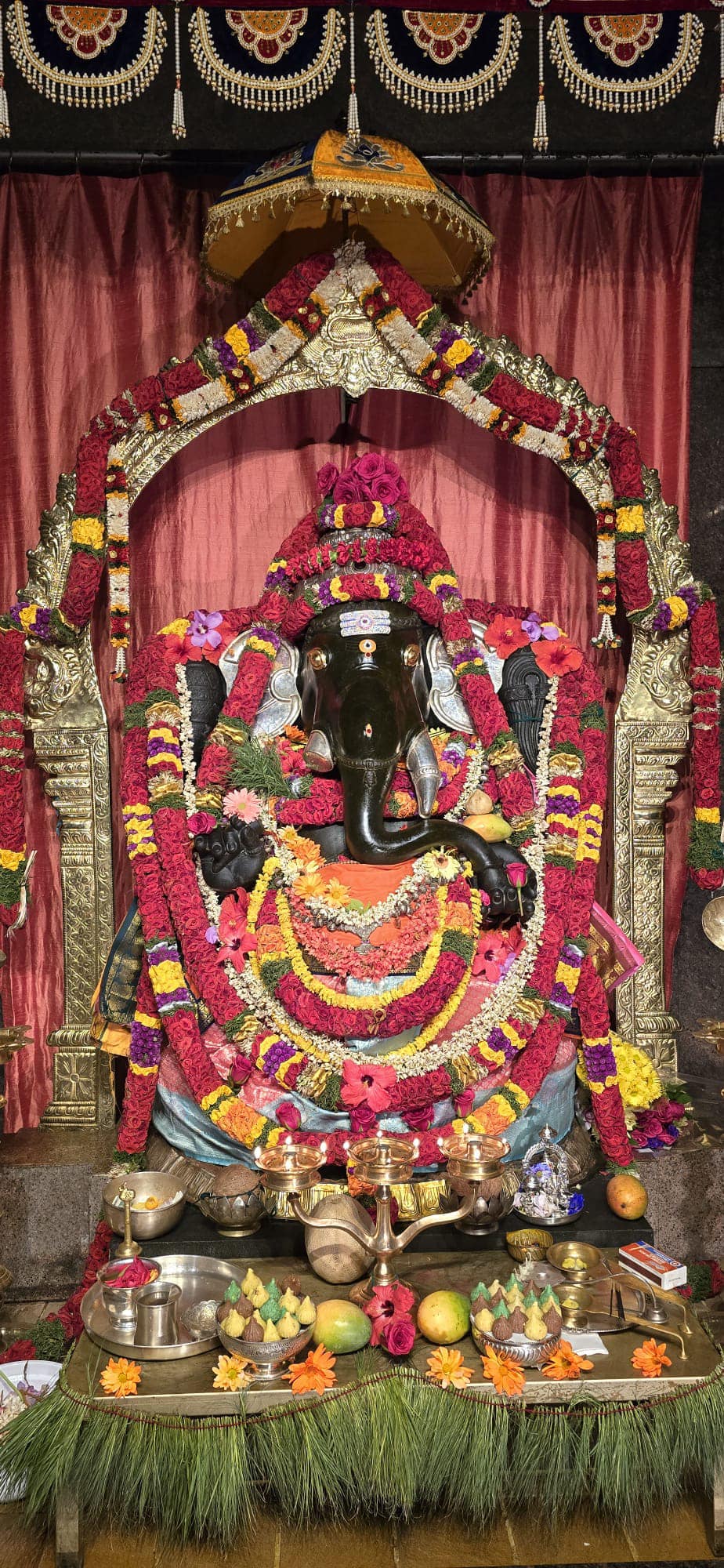 Devotees singing bhajans at Soorlu Ganesha temple