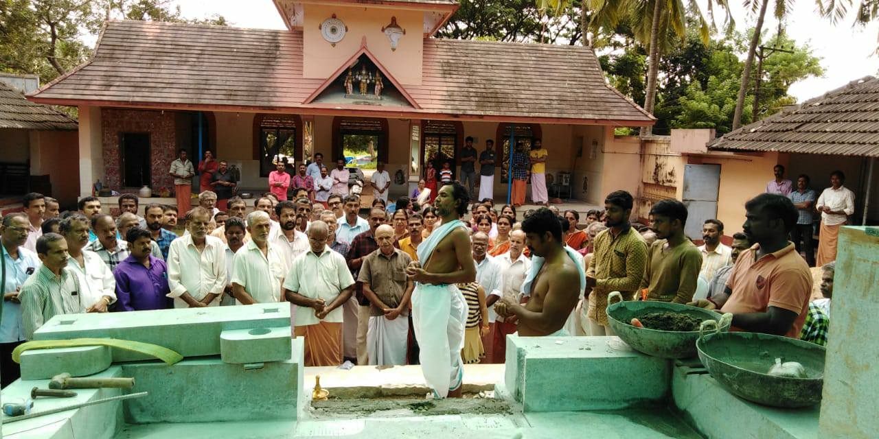 Images of Kasaragod Iduvungal Sri Vishnumoorthi Temple