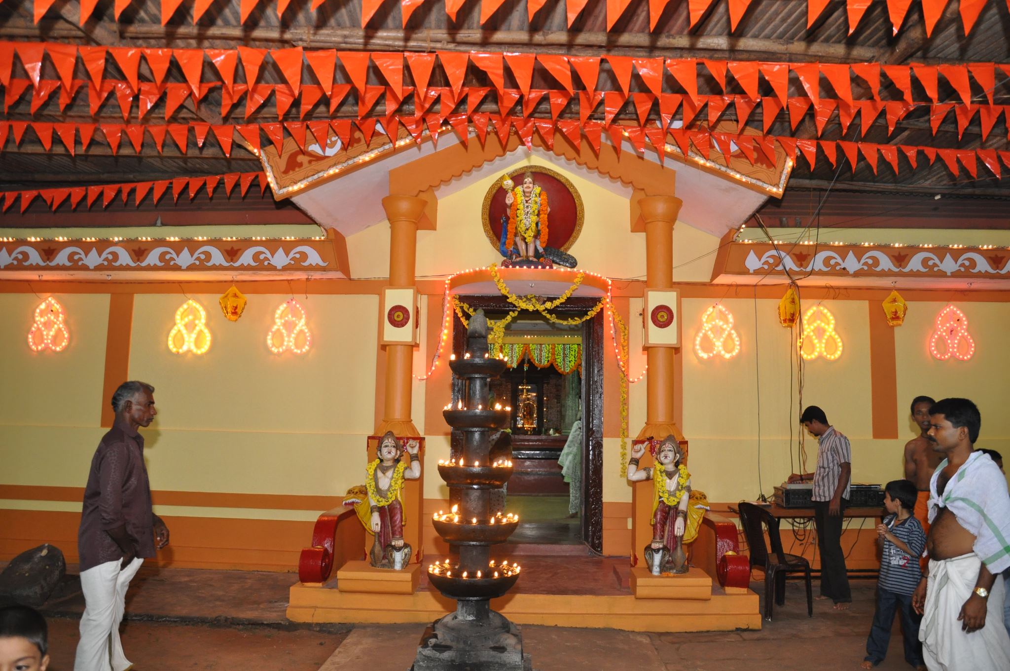 Nellikunnu Sri Subrahmanya  Temple Kasaragod Dresscode