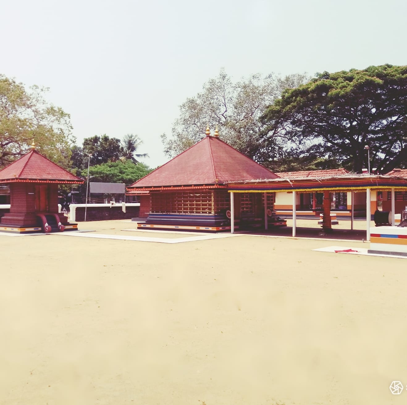 Sree Payyakkal Bhagavathi  Temple Kasaragod Dresscode