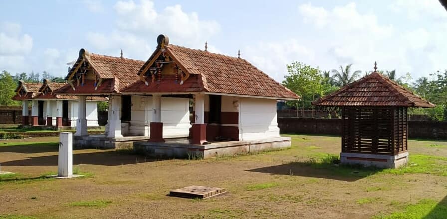 Podipallam Sri Cheerumba Bhagavathi   Temple Kasaragod Dresscode