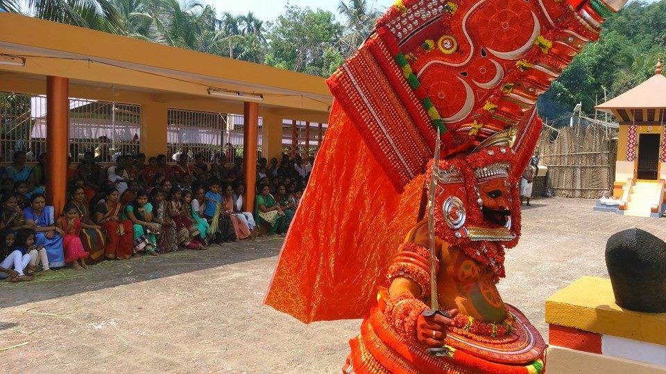 Images of Kasaragod Koyonkara Sri Puthitathattin Meethal Sri Poomala Bhagavathy Temple