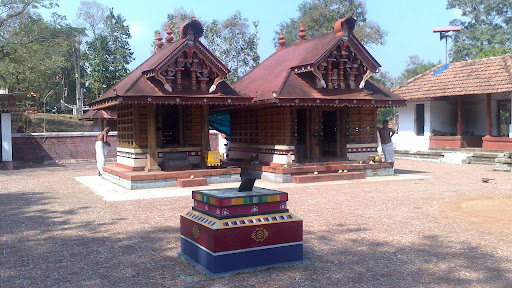 Paleri Keezhillam Vishnumoorthy Temple in Kerala