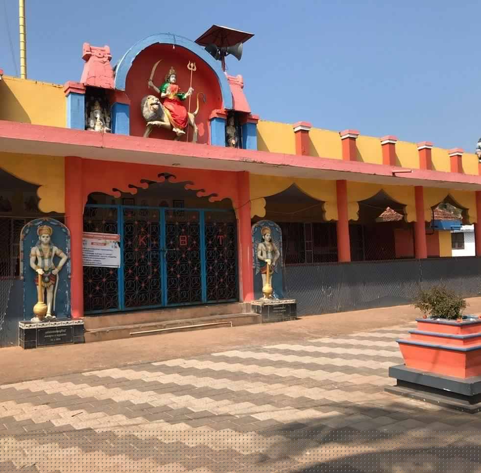 Sree Kurumba Bhagavathi temple Kasaragod Dresscode