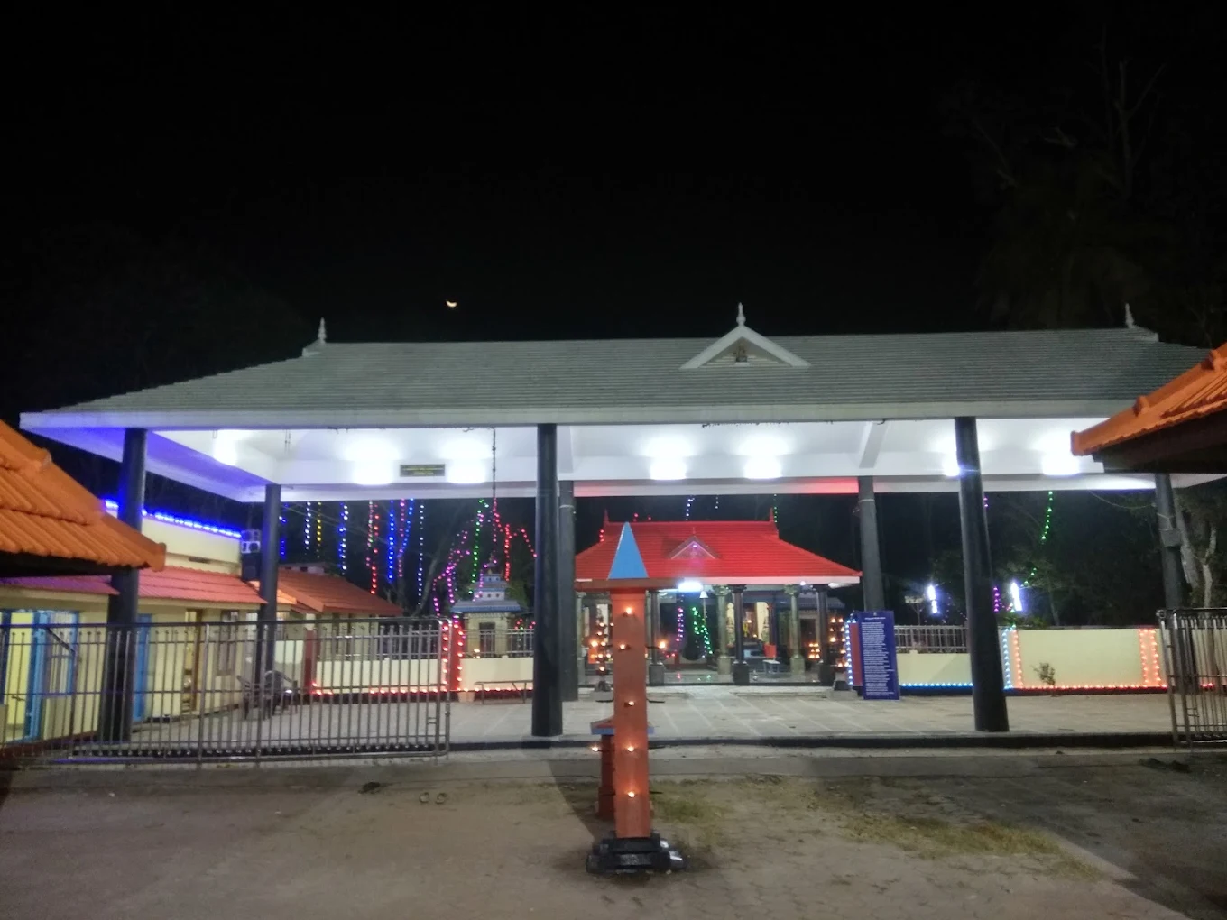 Images of Kollam Thottumkara Devi Temple 