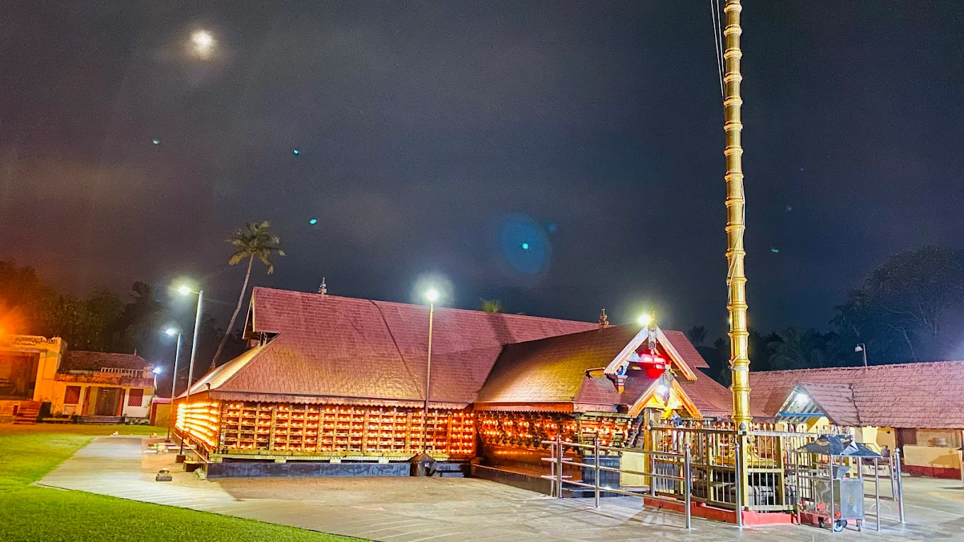 Thrikkadavoor Sree Mahadevar Temple in Kerala