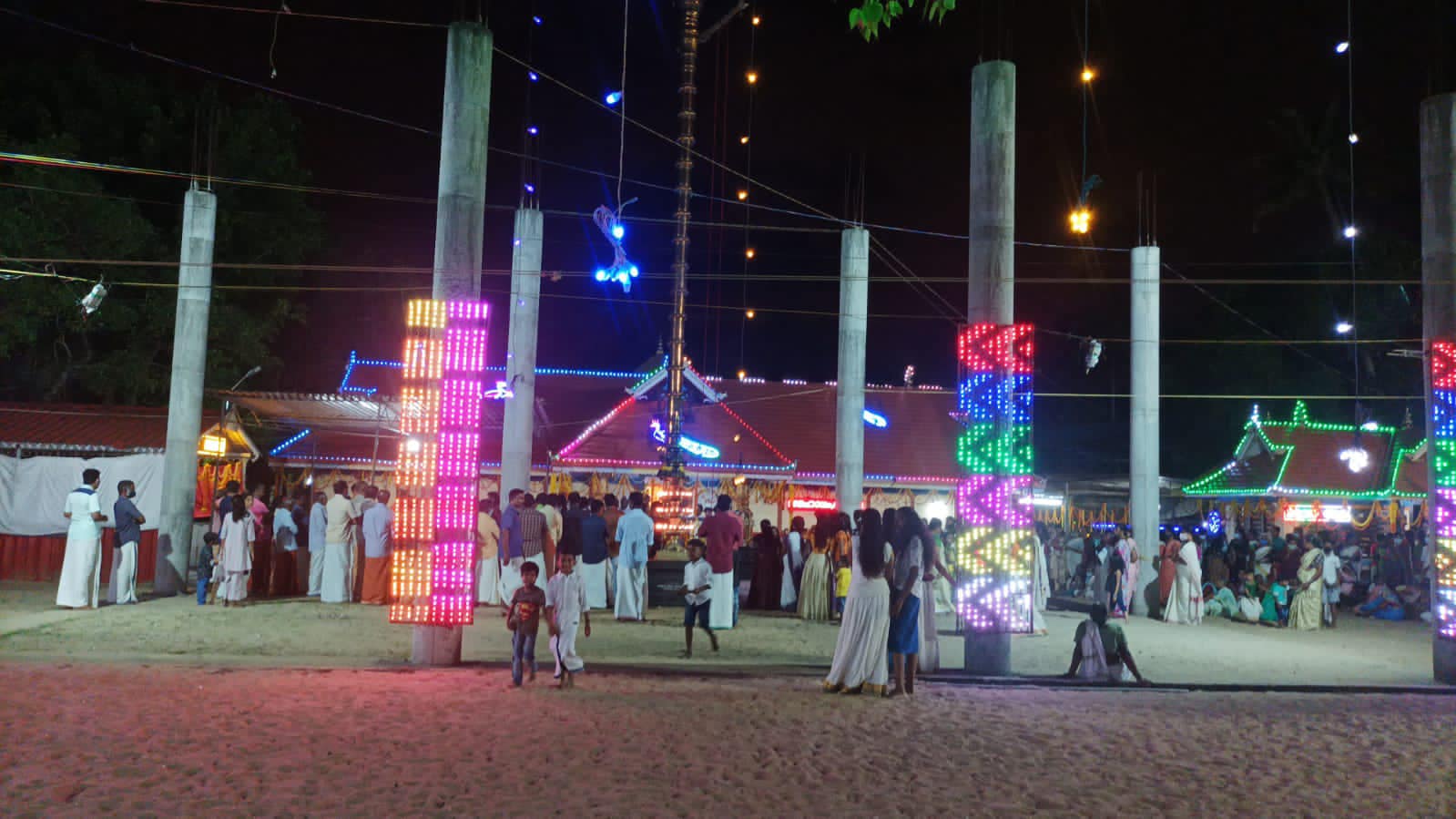 Parayakadavu Sree Ponna Bhagavathy Temple Kollam Dresscode