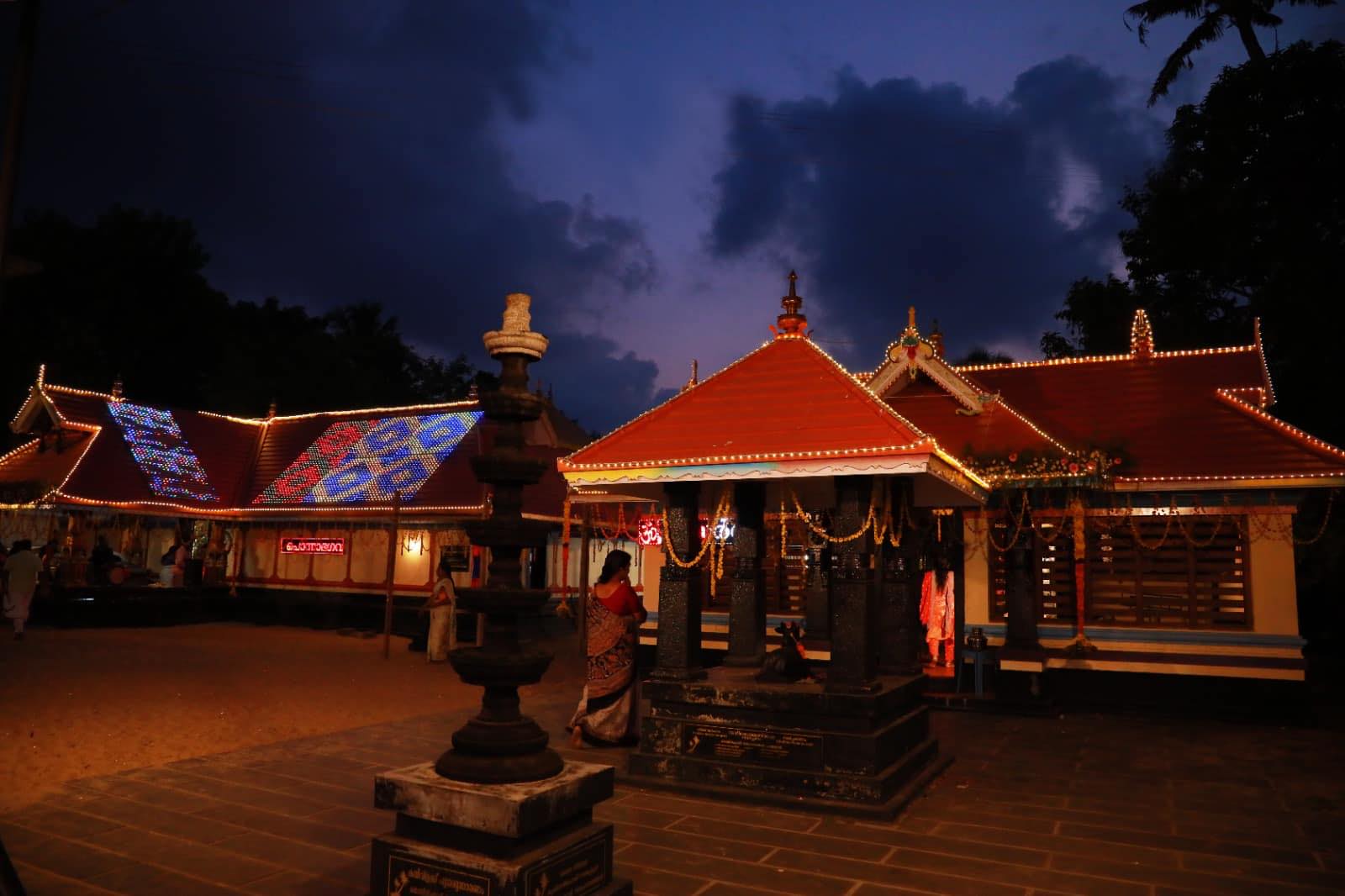 Images of Kollam Parayakadavu Sree Ponna Bhagavathy Temple