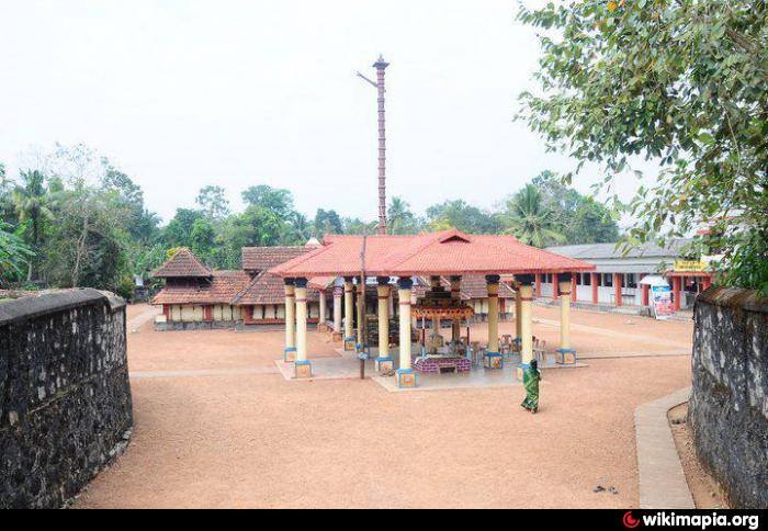 Thevalappuram Sree Moonnu Murthy Temple Kollam Dresscode