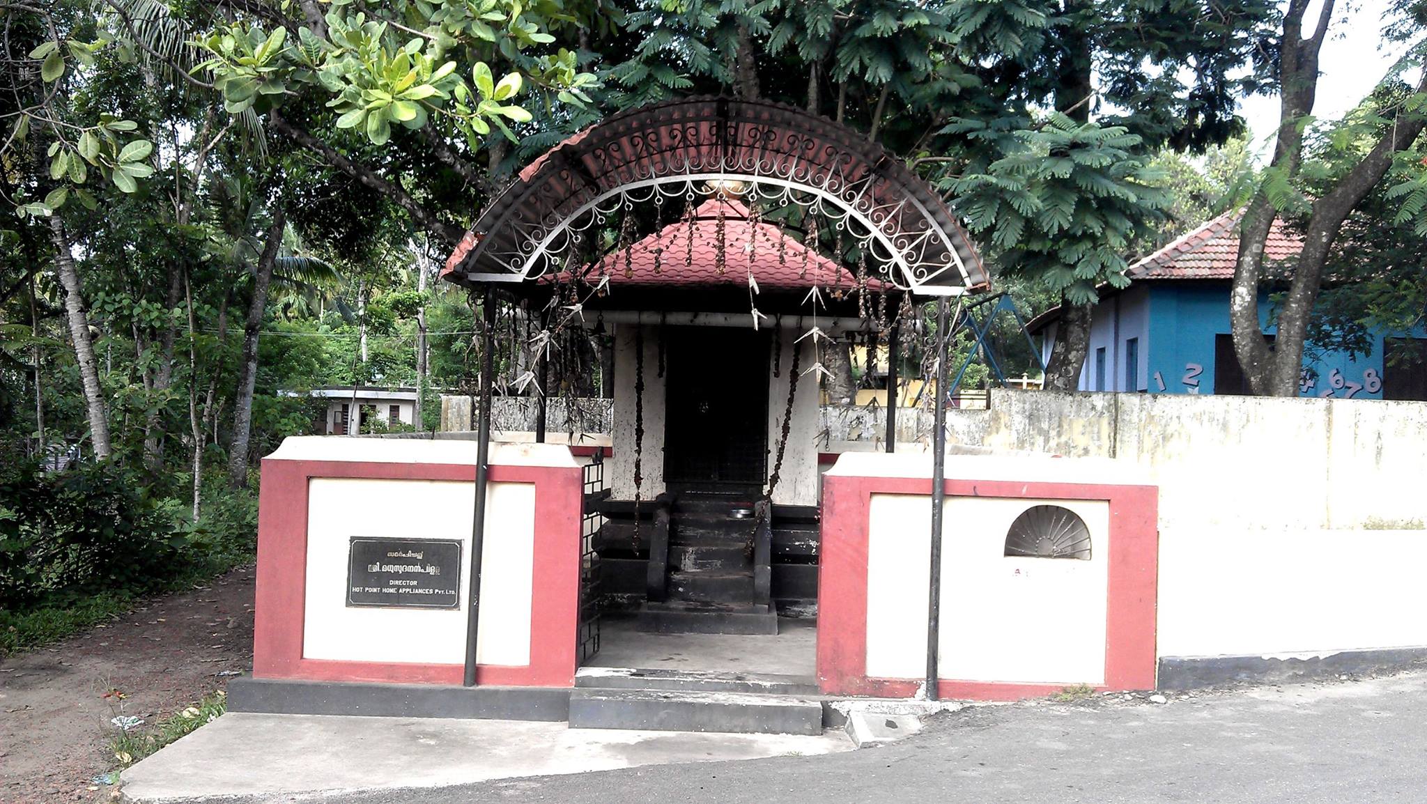  Azhakiyakavu Devi Temple in Kerala