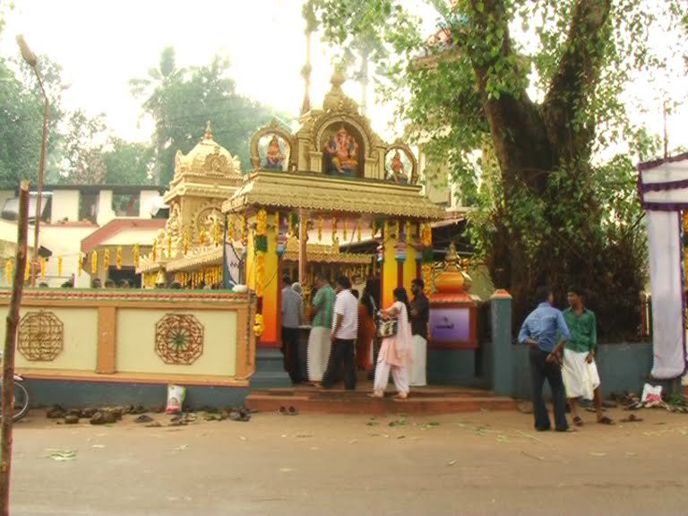 Thazhuthala Sree Maha Ganapathy  Temple Kollam Dresscode