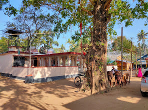 Mullukadu Sree Bhagavathy is an Shakthi devi in Hinduism