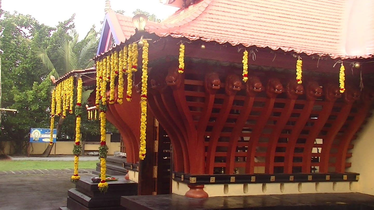  Sree Peroor Karunallor Bhagavathi  Temple in Kerala