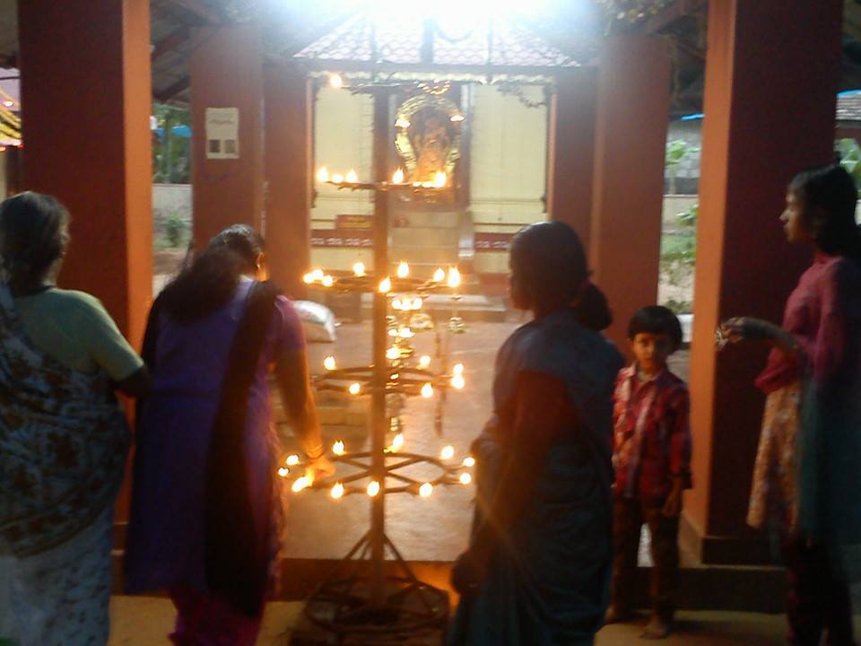 Chettikulangara Sree Bhagavathi Temple Kollam Dresscode