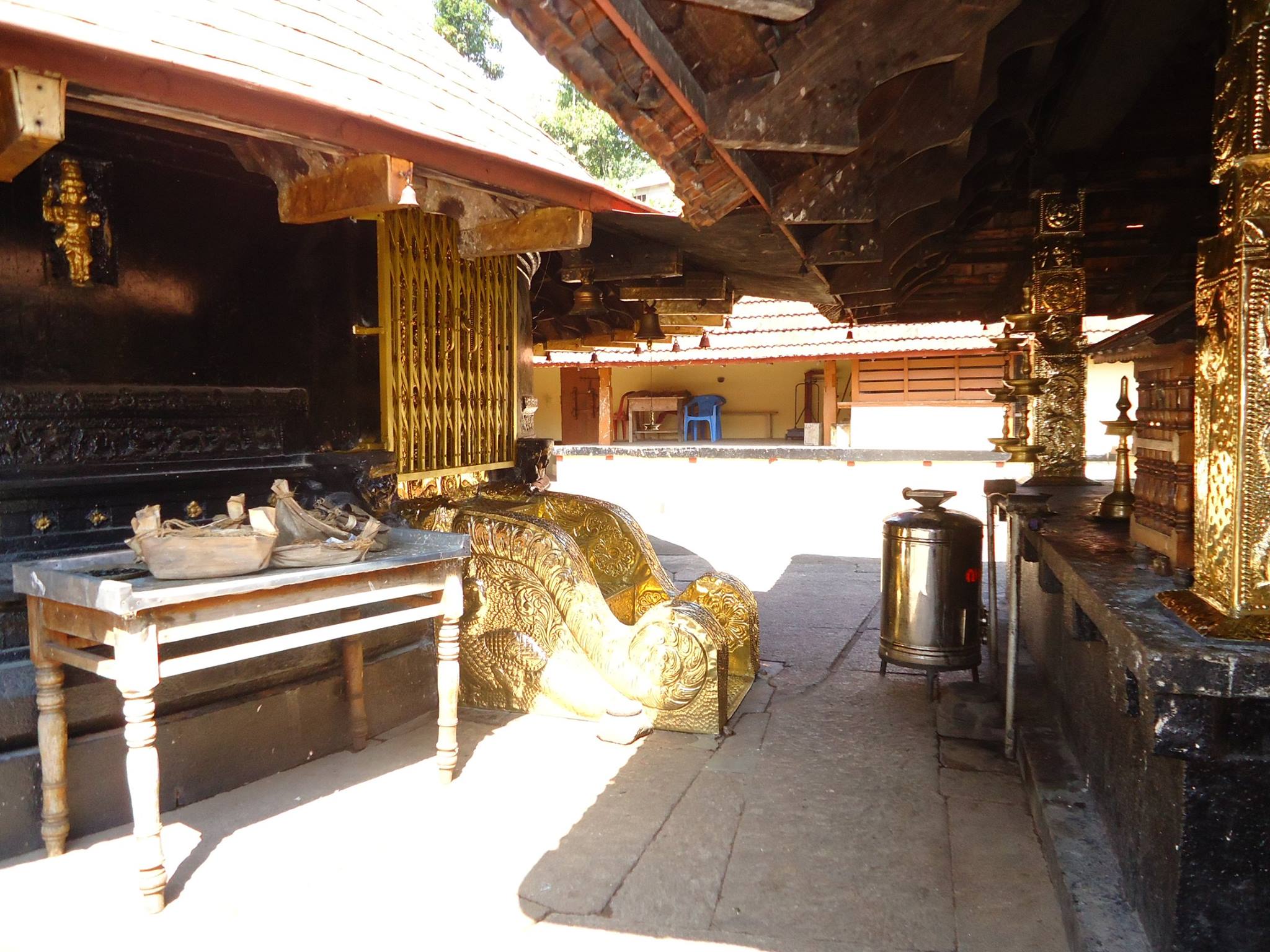 Ponvelikkavu Sree Bhagavathi Temple wayanad Dresscode