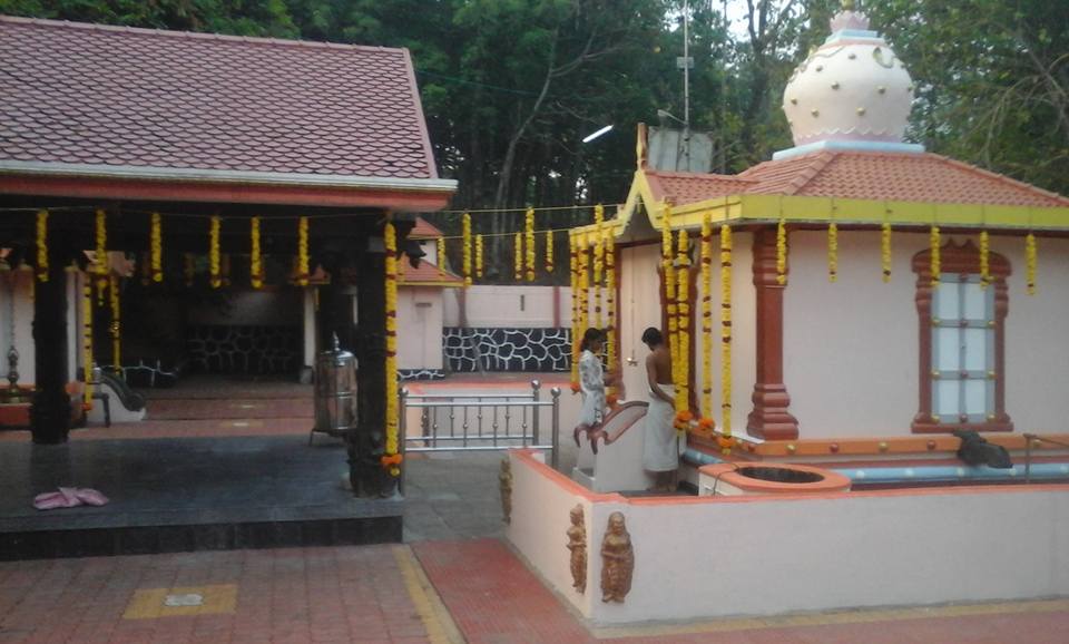 Thevalappuram Sri Ardhanareeswara  Temple Kollam Dresscode