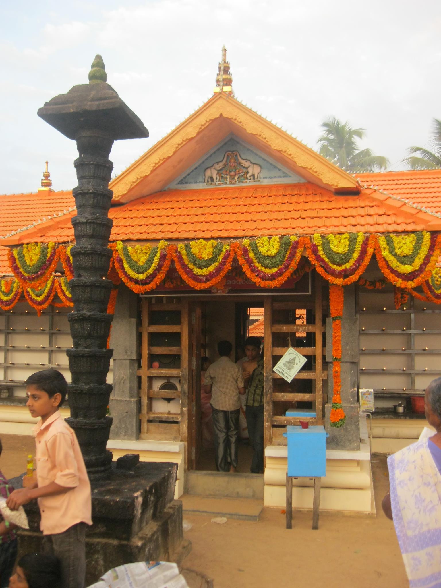 Kunnathoor Nediyavila Devi   Temple Kollam