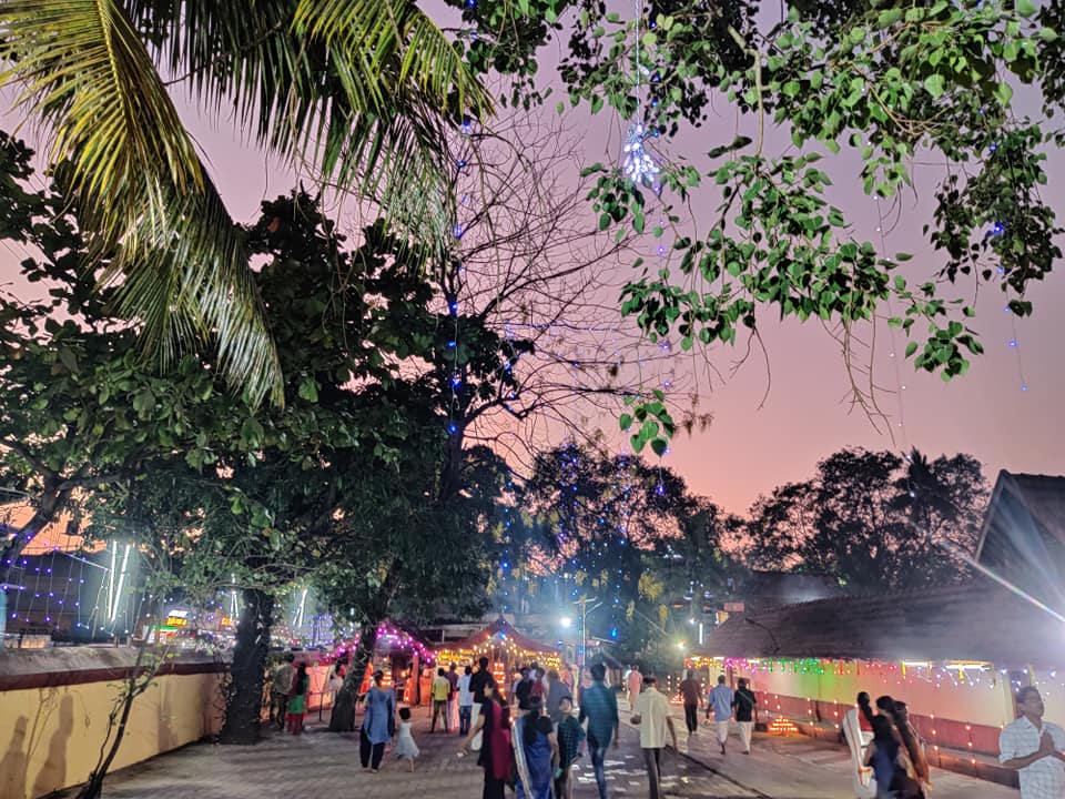 Images of Kollam Padanair Kulangara shiva Temple