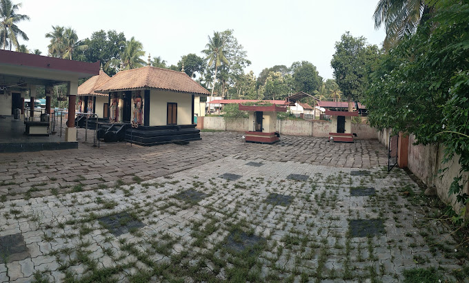 Images of Kollam Plavara  krishna Temple