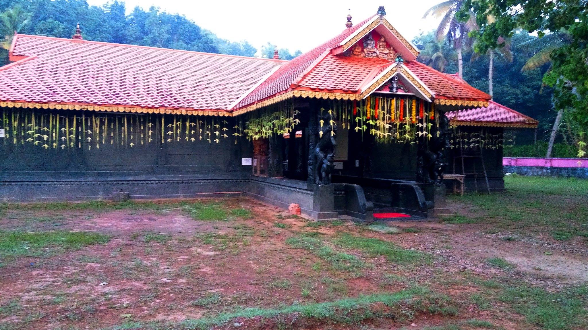 Images of Kollam  Vattamonkavu Siva temple