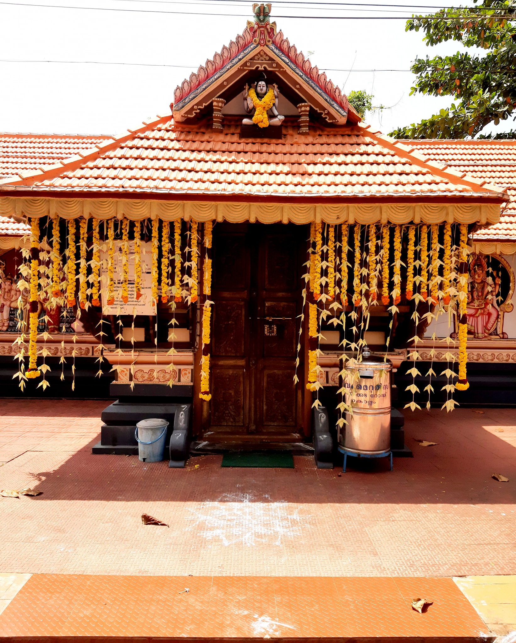 Sree Muneeswara Swamy is an Shakthi devi in Hinduism