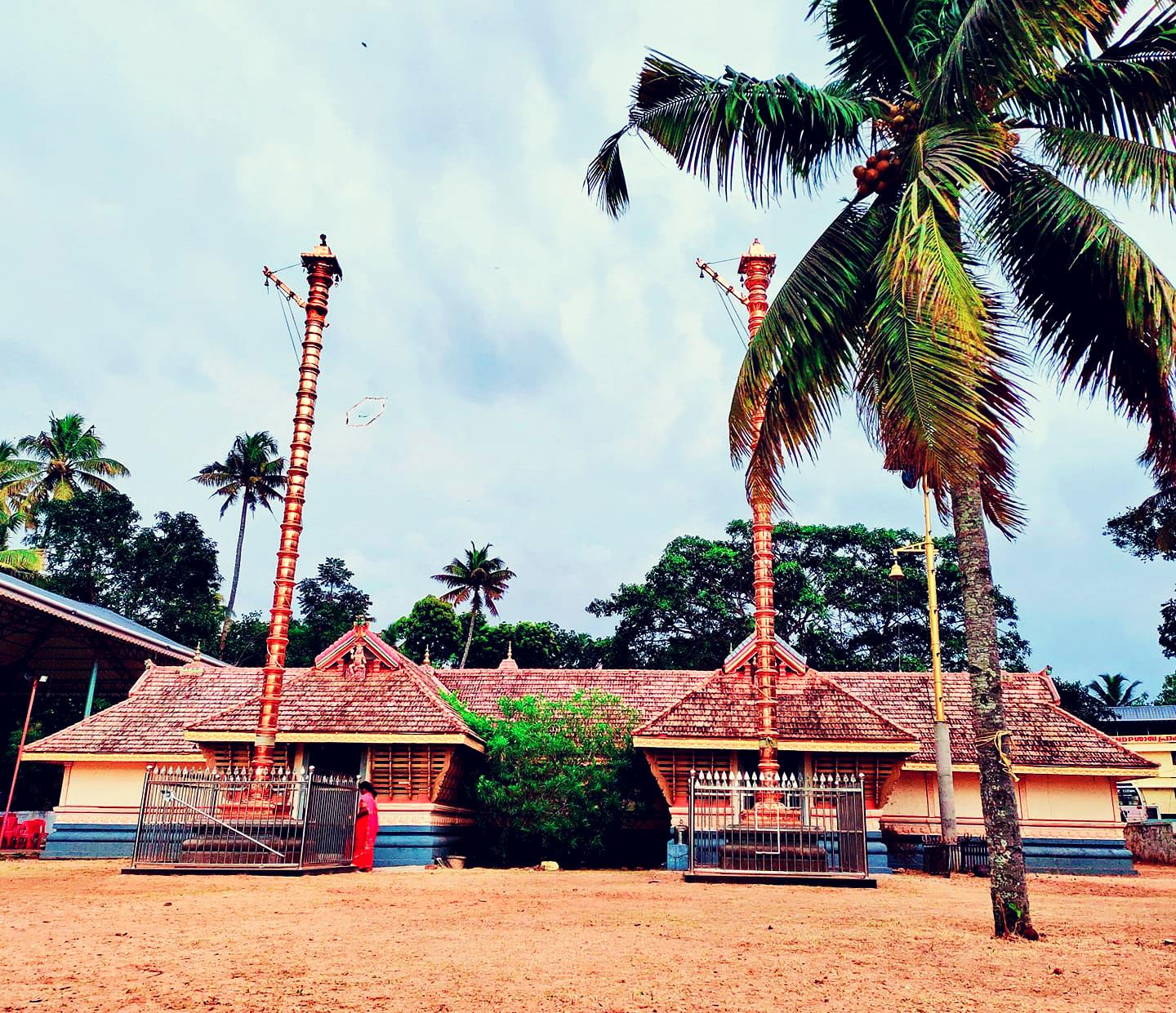 Prakkulam Sree Kumaramangalam Temple Kollam Dresscode