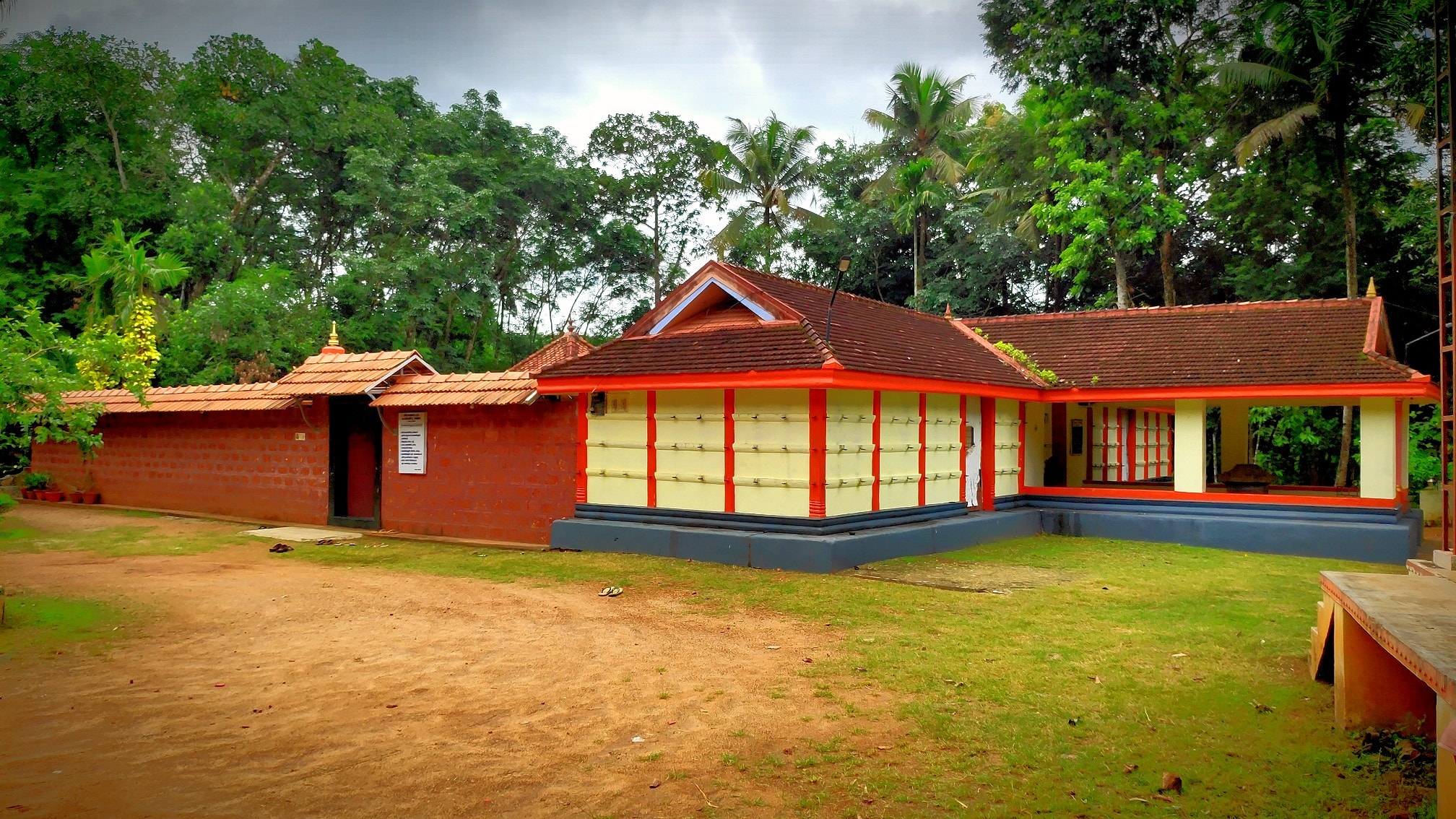 Sreenarayanapuram Maha Vishnu Temple Kollam Dresscode