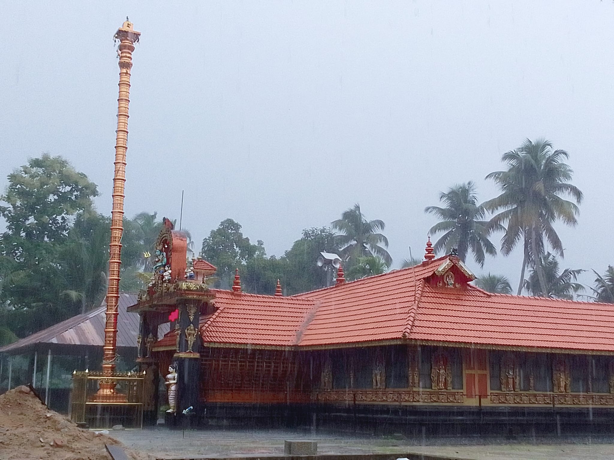 Pulimukhathu Sree Bhadra Bhagavathi is an Shakthi devi in Hinduism