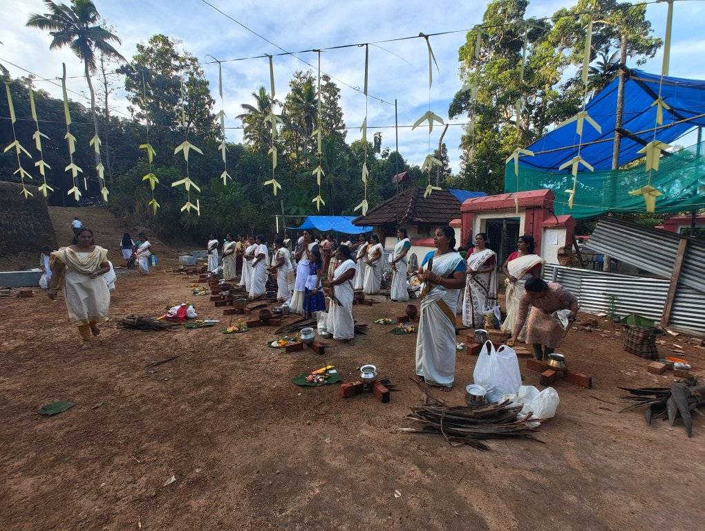 Chenthippil Bhagavathy  Devi Temple Kollam Dresscode