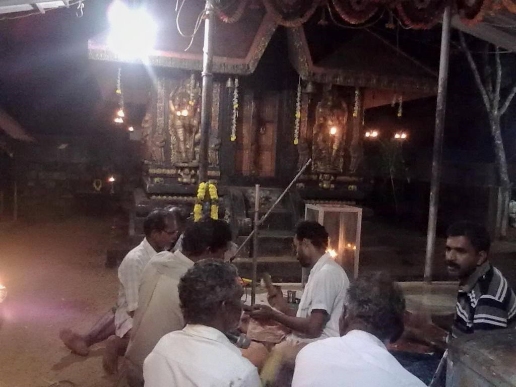 Thengamanmadom Sree Bhuvanaswaridevitemple kollam Dresscode