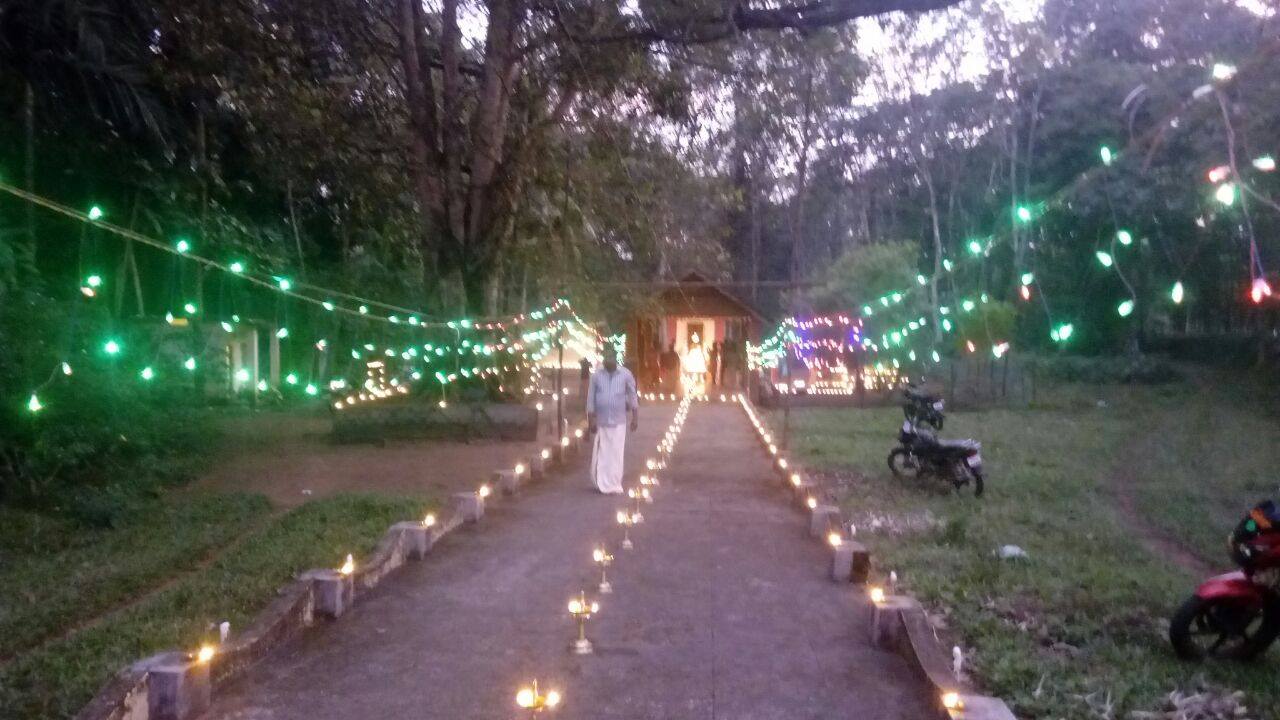 Images of kollam Uppukuzhi Bhagavathy  krishna Temple