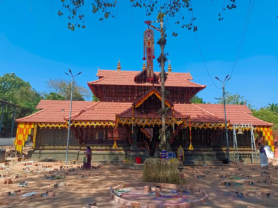 Images of kollam Chirakkara Sree Bhagavathy  krishna Temple