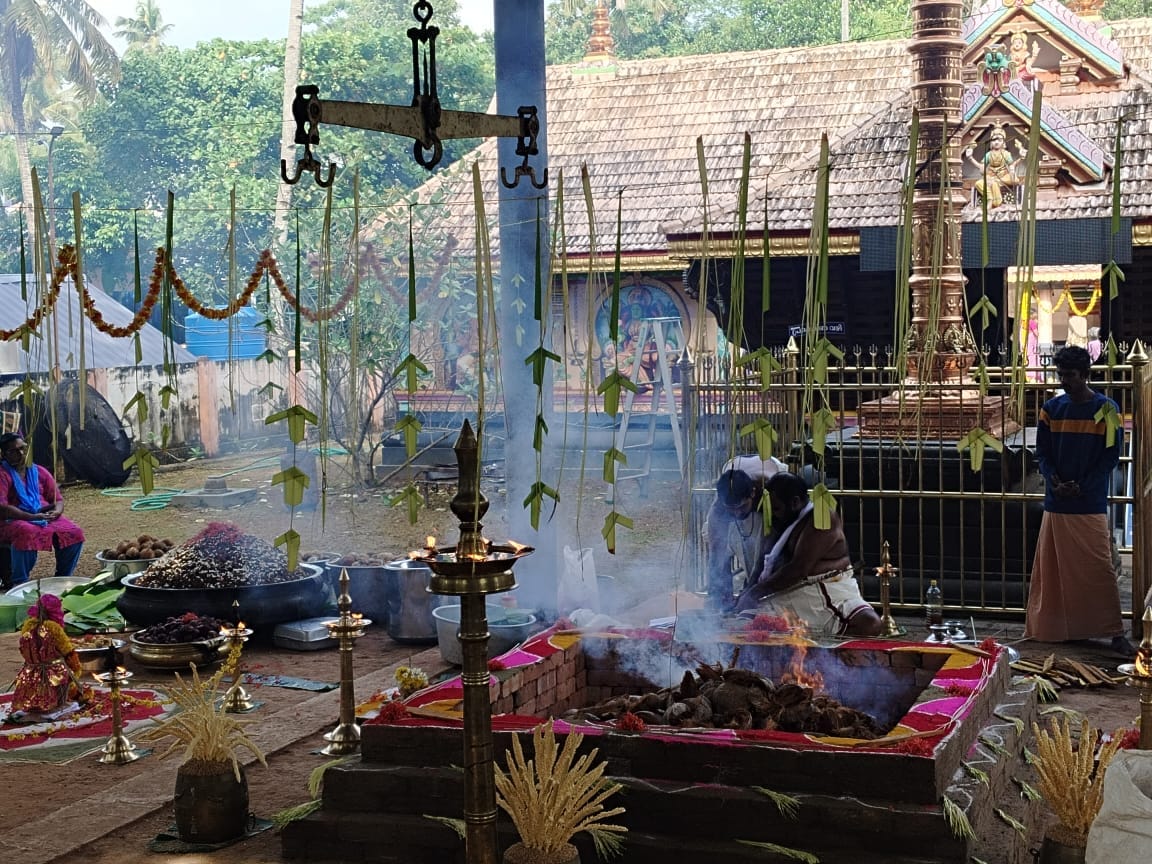 Kurunnamani Sree Vanadurga Devitemple kollam Dresscode